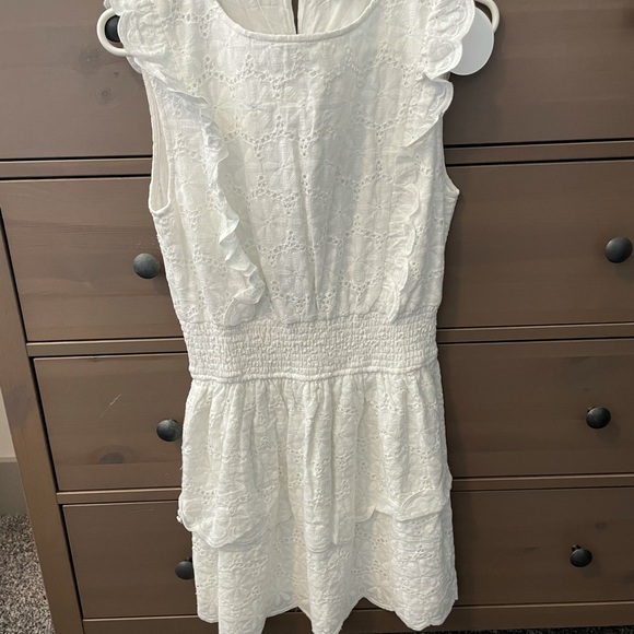 Cute smocked waist lace dress - Picture 1 of 2